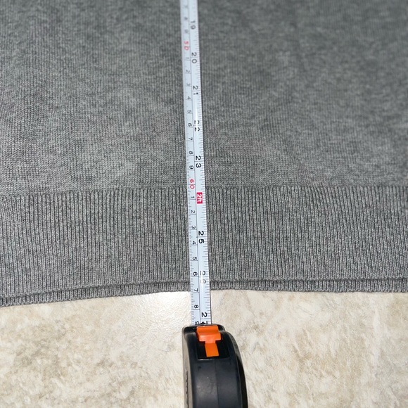 Hooded Sweater - Picture 10 of 10